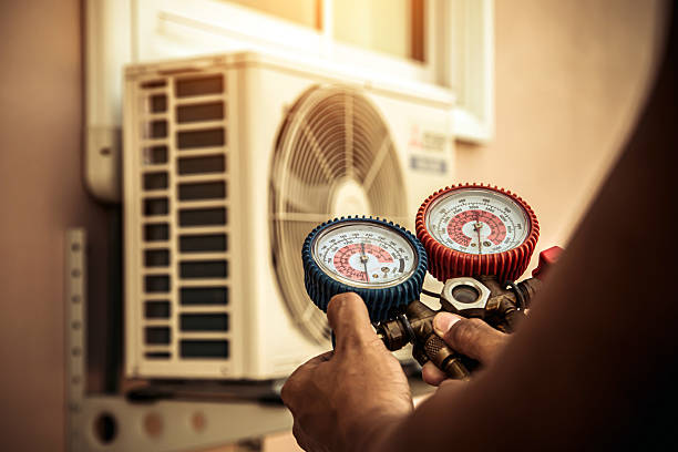Professional Ac Installation technician working in North Marshfield, MA